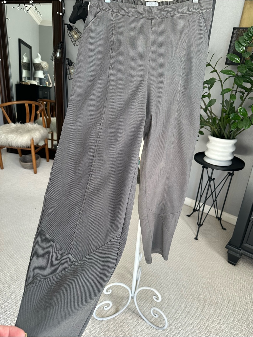 Habitat Gray Straight Leg Pants size small